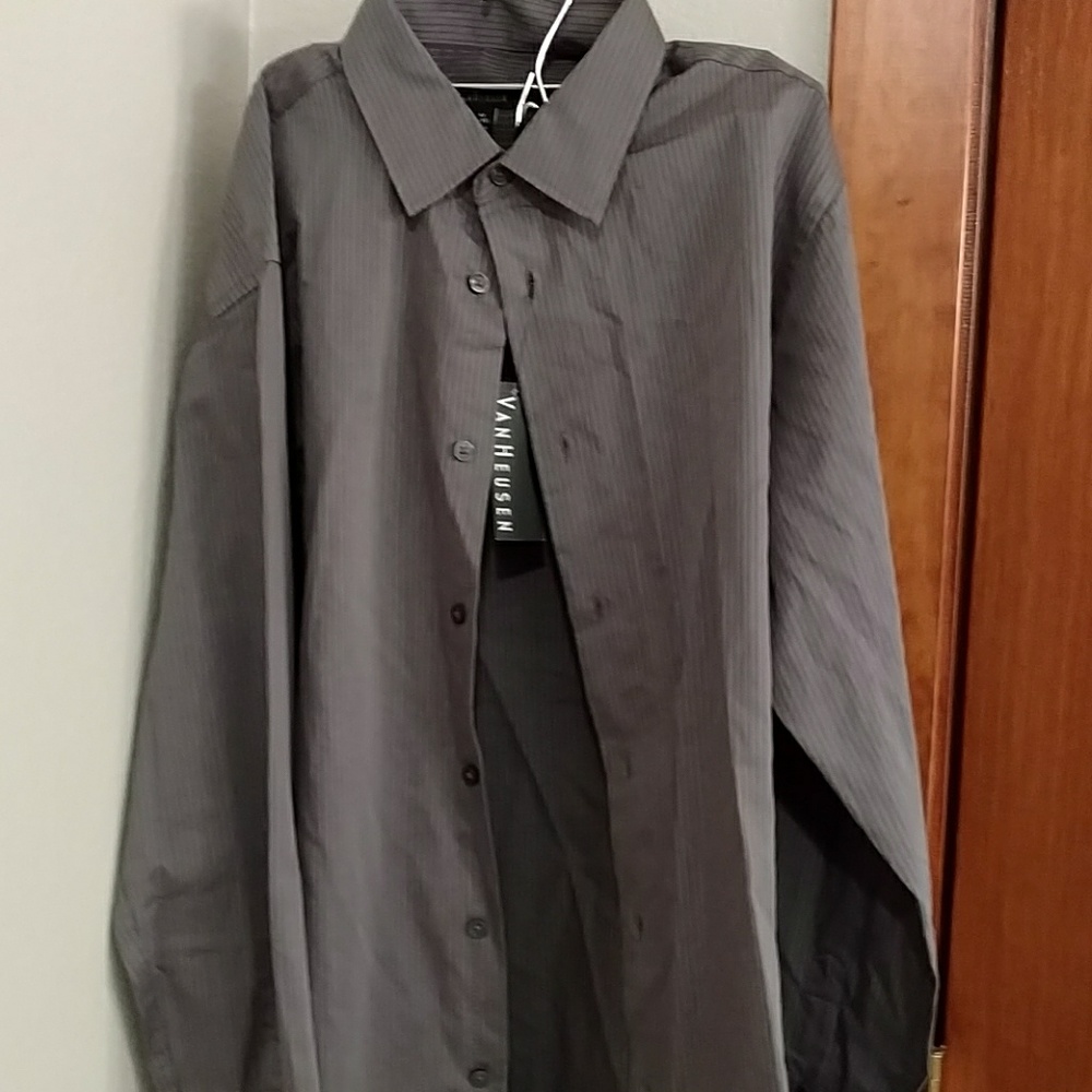 Nwt gray with black pinstripe Van Huesen shirt